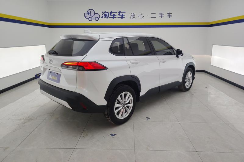 Toyota Corolla Cross, 2022 — фото 3 из 12