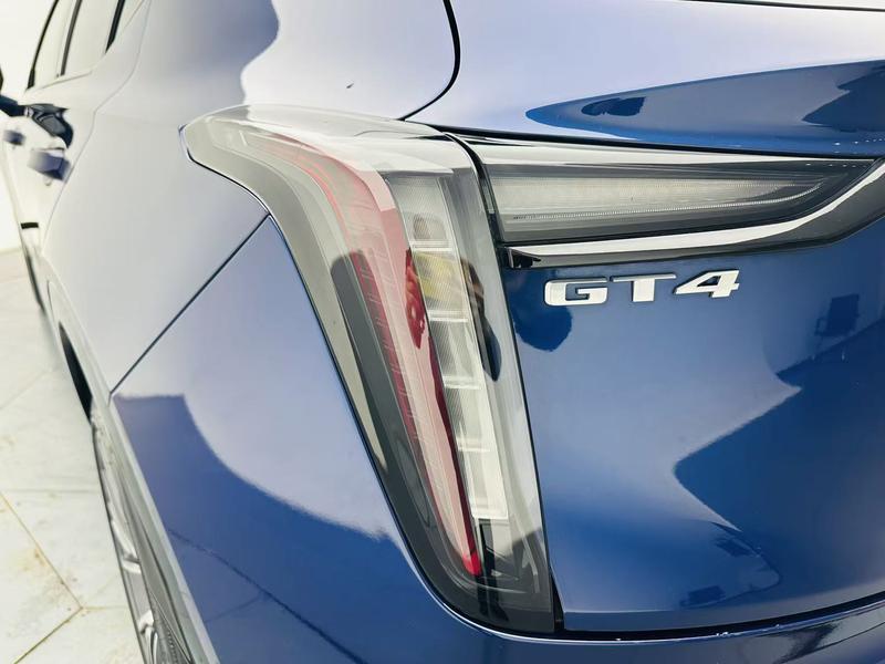 Cadillac GT4, 2026 — фото 10 из 12