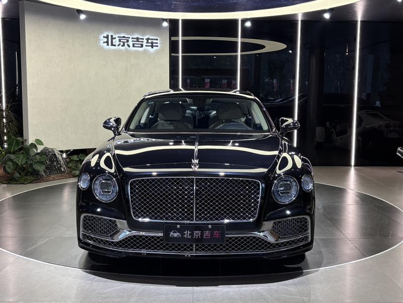 Bentley Flying Spur, 2024 — фото 2 из 12