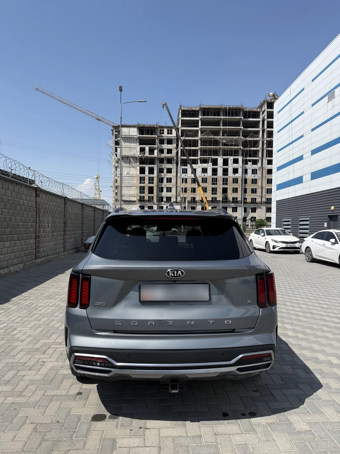 Kia Sorento, 2021 — фото 2 из 10