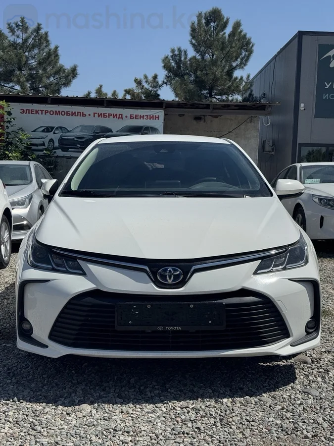 Toyota Corolla, 2022 — фото 2 из 12