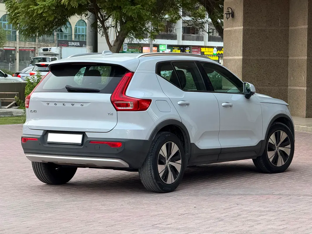 Volvo XC40, 2022 — фото 6 из 10