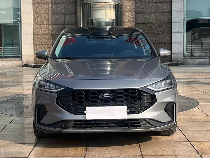 Ford Focus, 2022 — фото 2 из 9