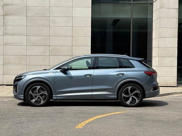 Audi Q4 e-tron, 2024 — фото 4 из 9