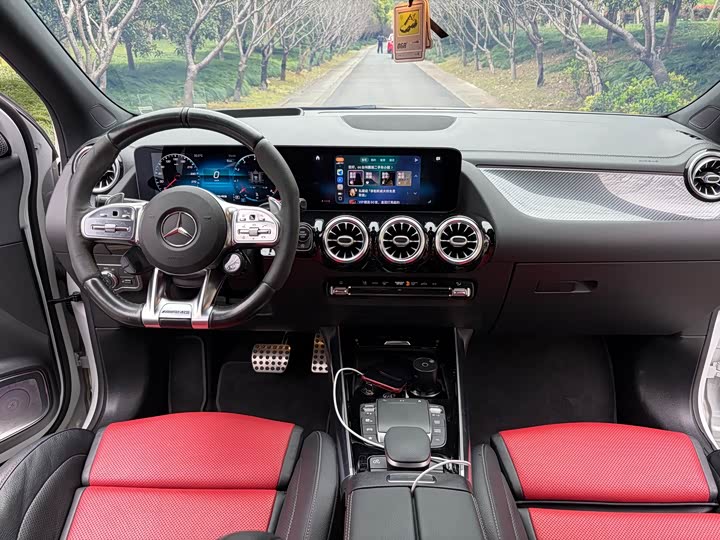 Mercedes-Benz GLA-Class AMG, 2023 — фото 5 из 9