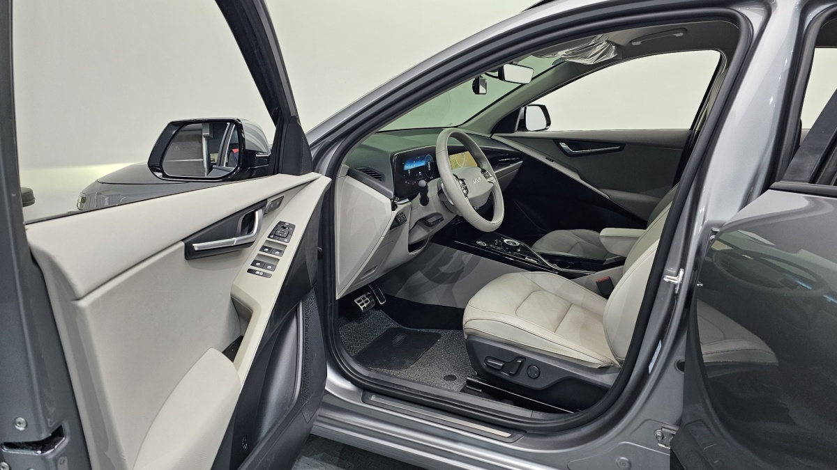 Kia Niro, 2023 — фото 9 из 12
