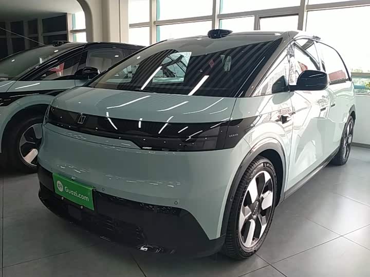 Zeekr Mix, 2025 — купить в Курске под ключ
