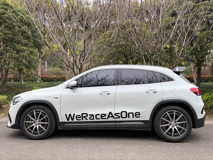 Mercedes-Benz GLA-Class AMG, 2023 — фото 4 из 9