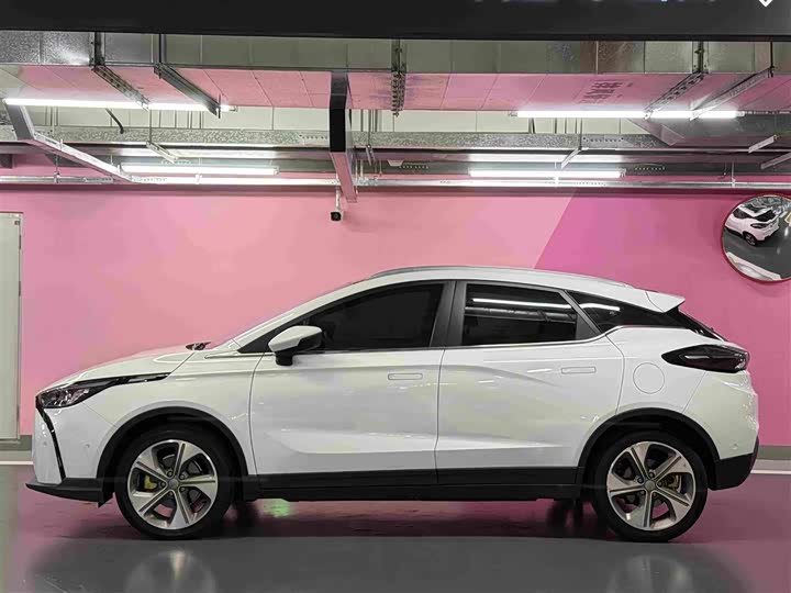 Geely Geometry M6, 2023 — фото 3 из 9