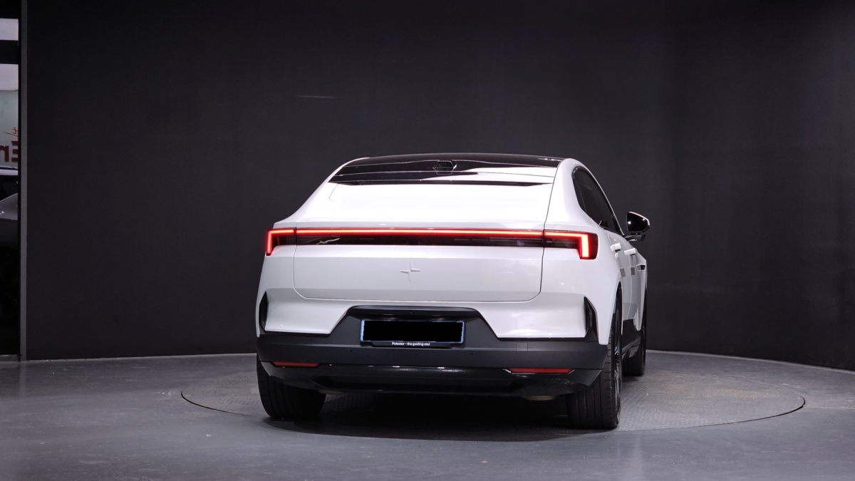 Polestar 4, 2024 — фото 4 из 12