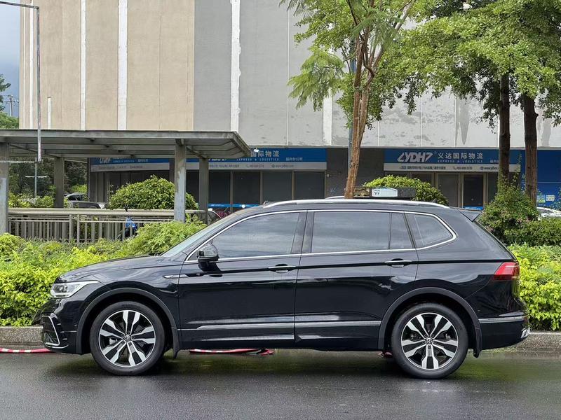 Volkswagen Tiguan L Pro, 2022 — фото 3 из 10