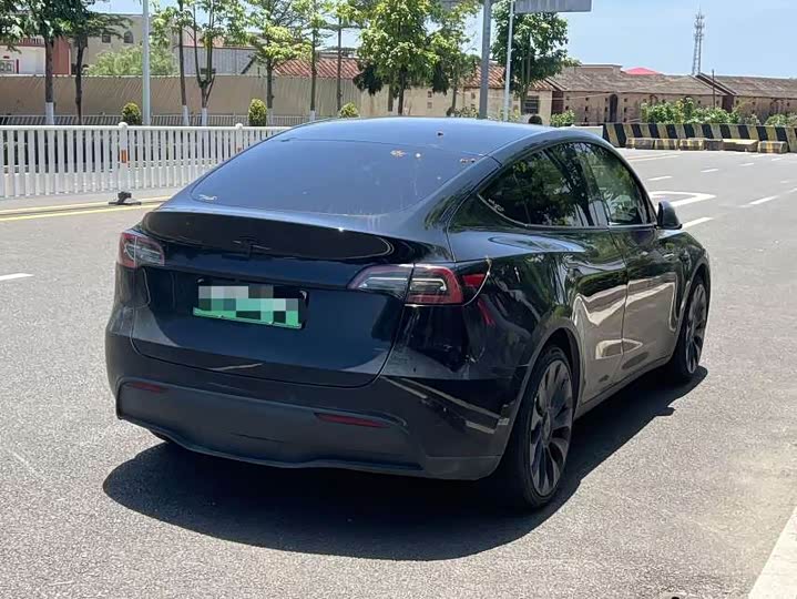 Tesla Model Y, 2021 — фото 2 из 9