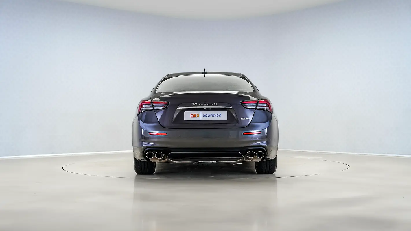 Maserati Ghibli, 2022 — фото 9 из 10
