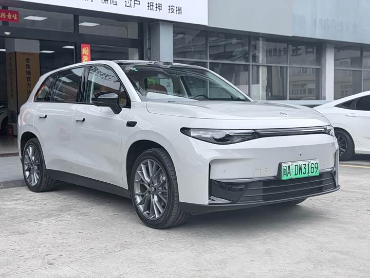Leapmotor C10, 2025 — фото 3 из 9