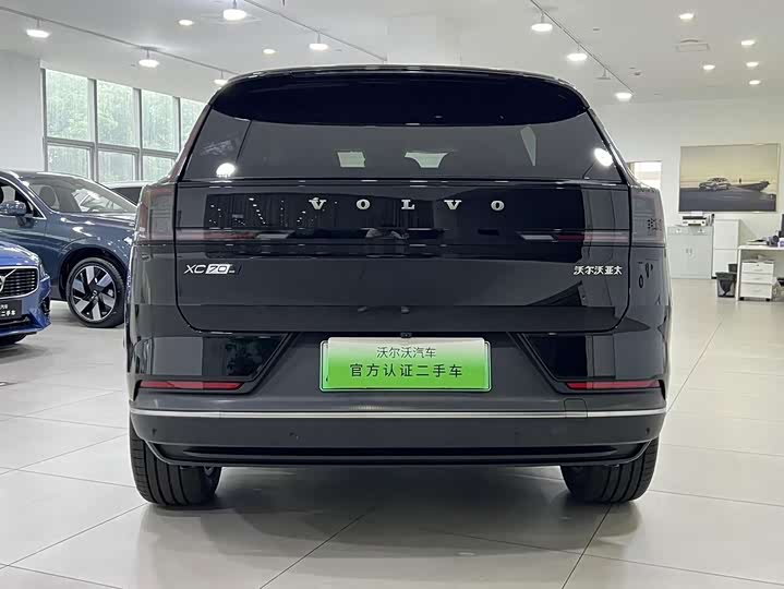 Volvo XC70 Hybrid, 2025 — фото 5 из 9