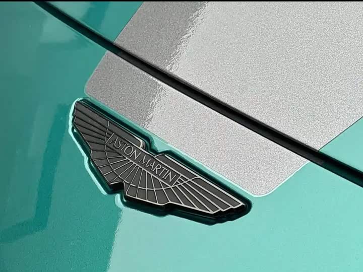 Aston Martin V8 Vantage, 2022 — фото 7 из 9