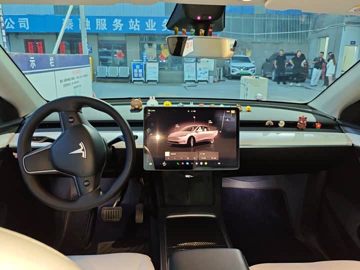 Tesla Model Y, 2022 — фото 7 из 9