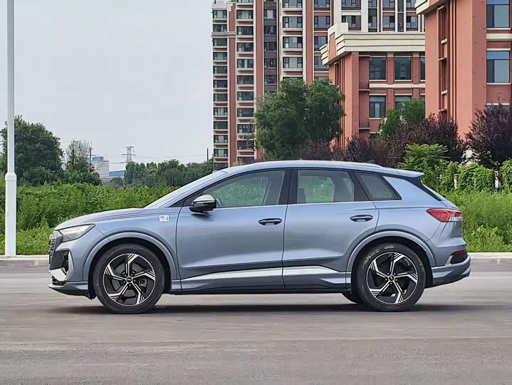 Audi Q4 e-tron, 2025 — фото 7 из 9