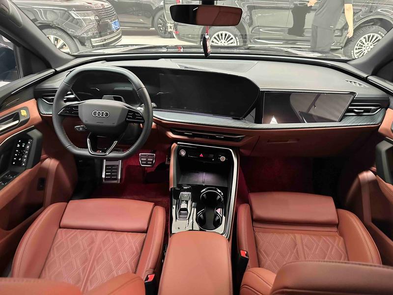 Audi Q5L, 2025 — фото 6 из 12