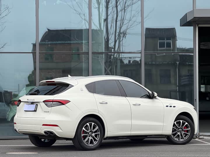Maserati Levante, 2022 — фото 5 из 9