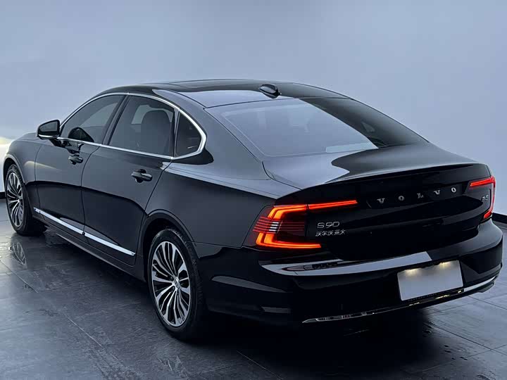 Volvo S90, 2024 — фото 4 из 9
