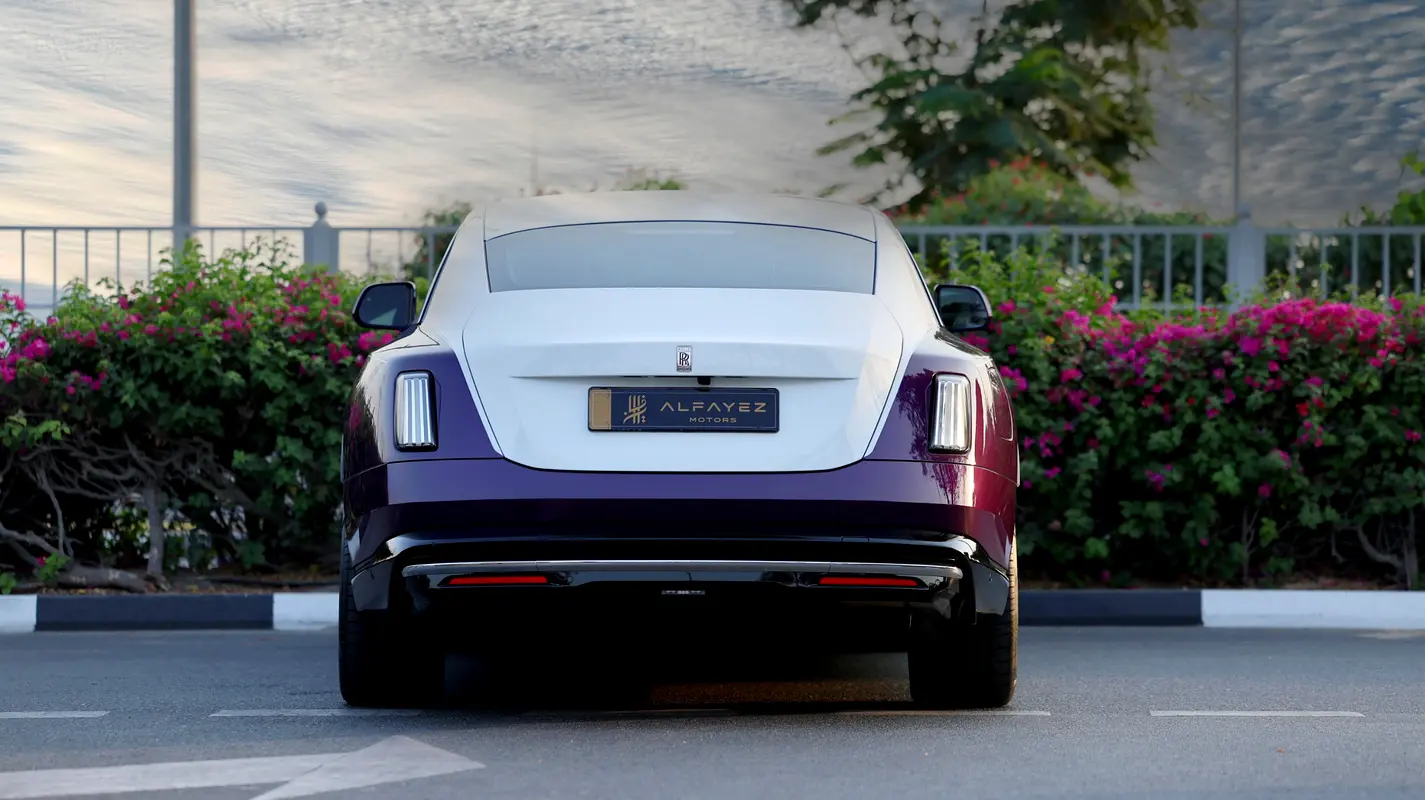 Rolls-Royce Spectre, 2025 — фото 8 из 10