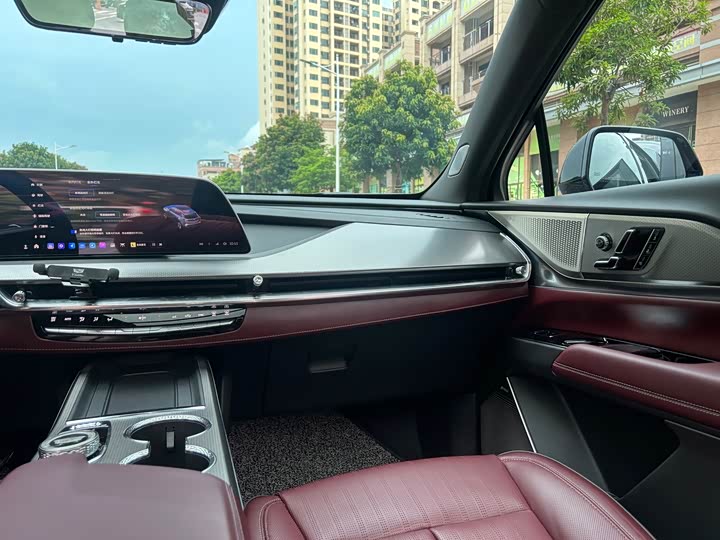 Cadillac XT5, 2024 — фото 8 из 9