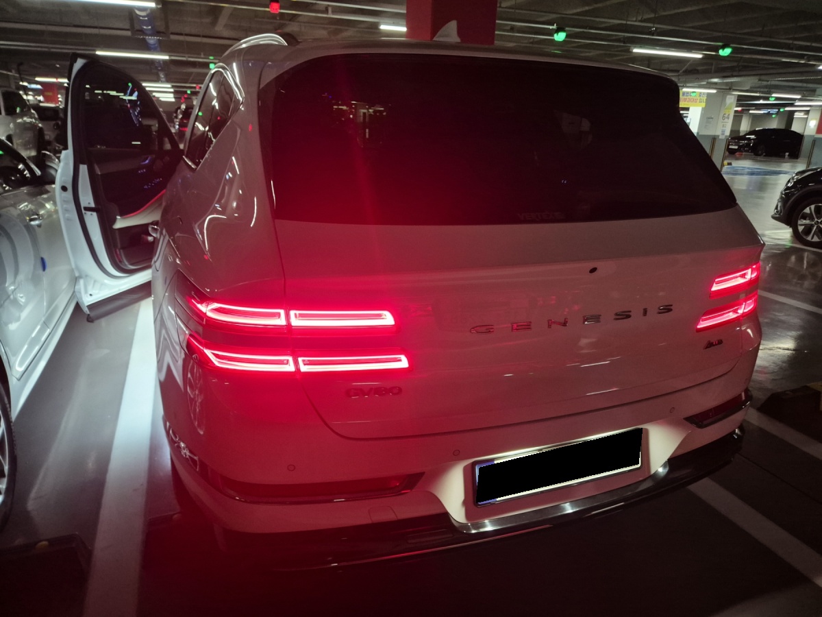 Genesis GV80, 2022 — фото 2 из 12