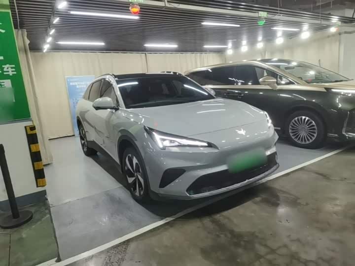 BAIC Arcfox Alpha T5, 2026 — фото 4 из 9
