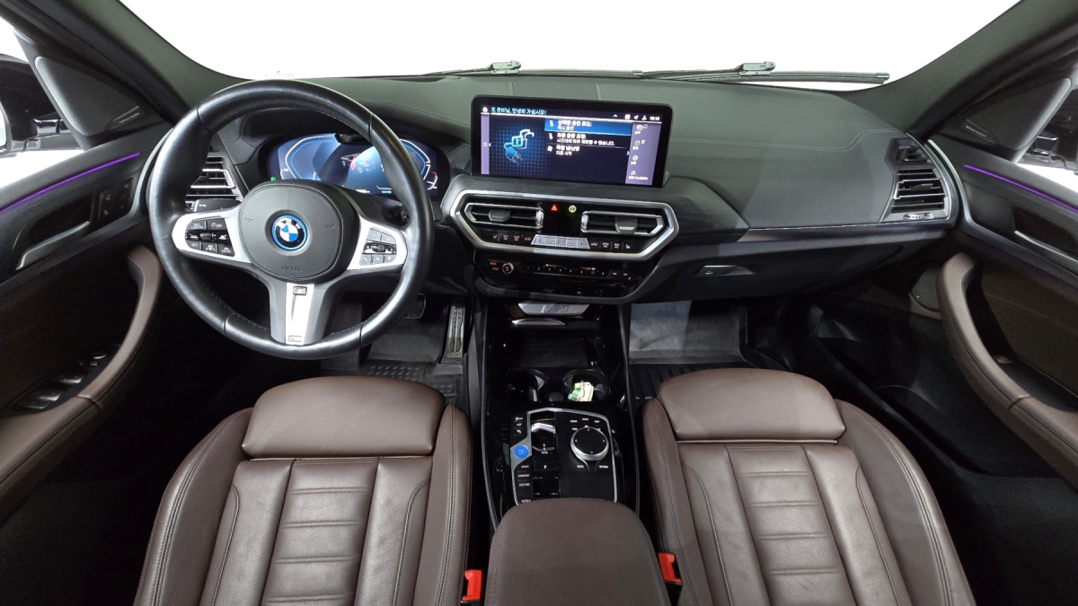 BMW iX3, 2023 — фото 7 из 12