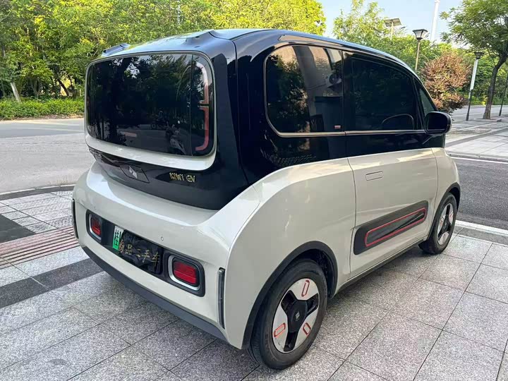 Baojun KiWi EV, 2022 — фото 4 из 9