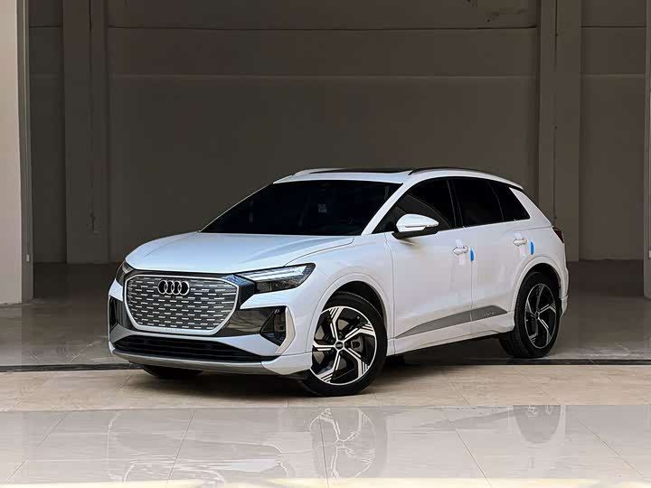 Audi Q4 e-tron, 2024 — купить в Москве под ключ