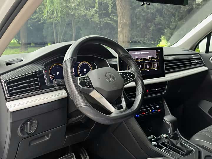 Volkswagen Tiguan L Pro, 2021 — фото 9 из 12