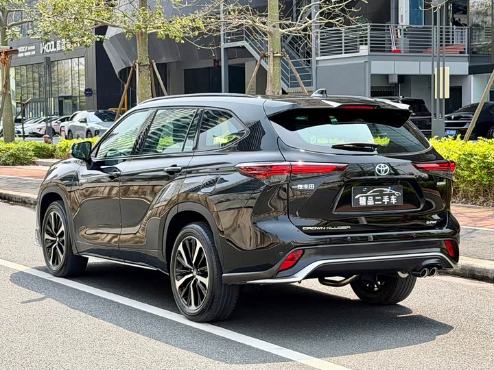 Toyota Crown Kluger, 2023 — фото 5 из 9