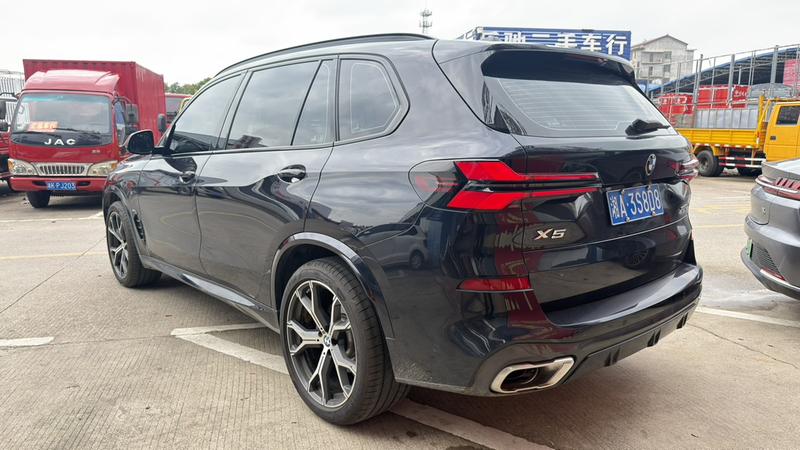 BMW X5, 2025 — фото 4 из 10