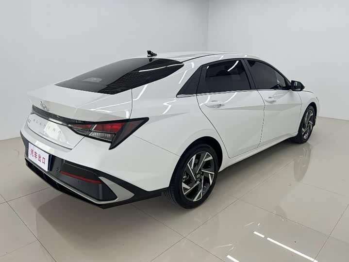 Hyundai Elantra N line, 2023 — фото 4 из 9