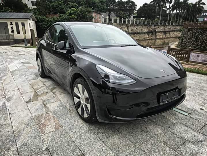 Tesla Model Y, 2022 — фото 3 из 9