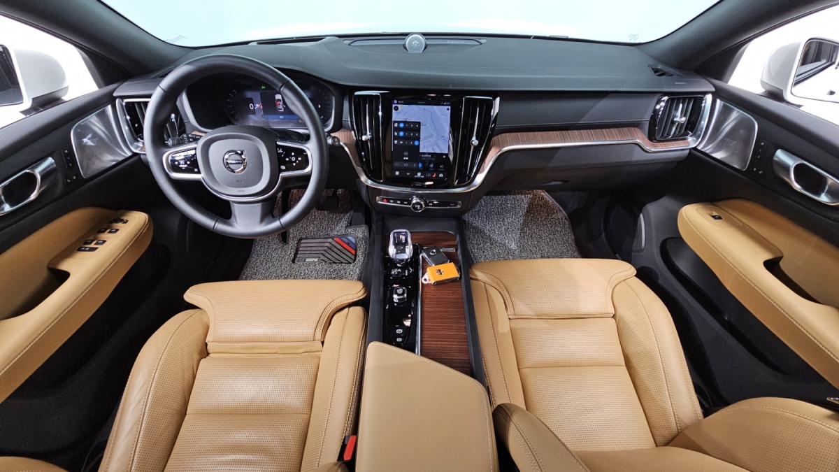Volvo V60, 2024 — фото 7 из 12