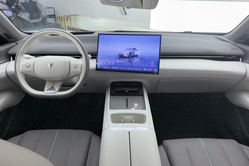 Changan Deepal L07, 2025 — фото 9 из 12
