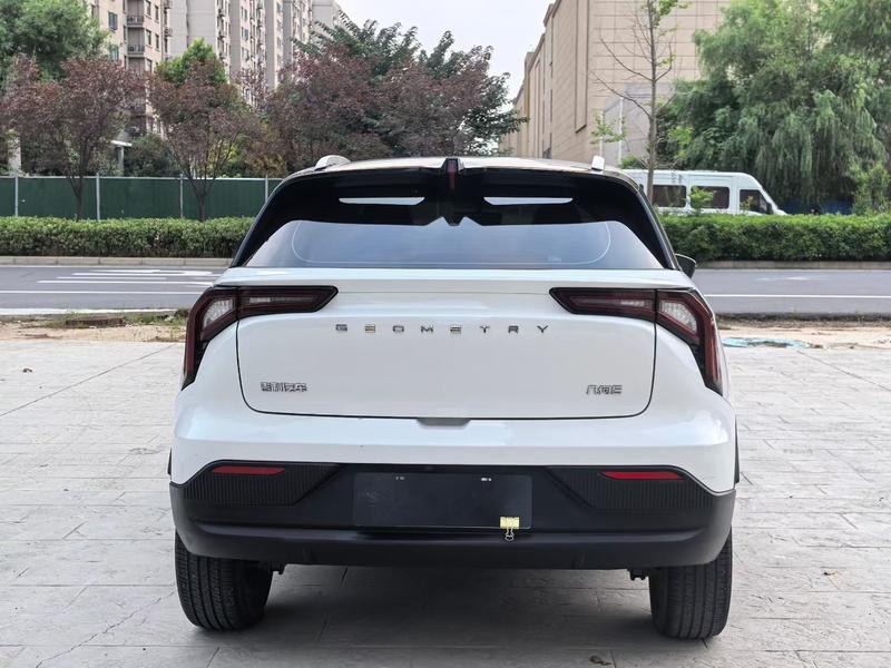 Geely Geometry E Firefly, 2022 — фото 5 из 10