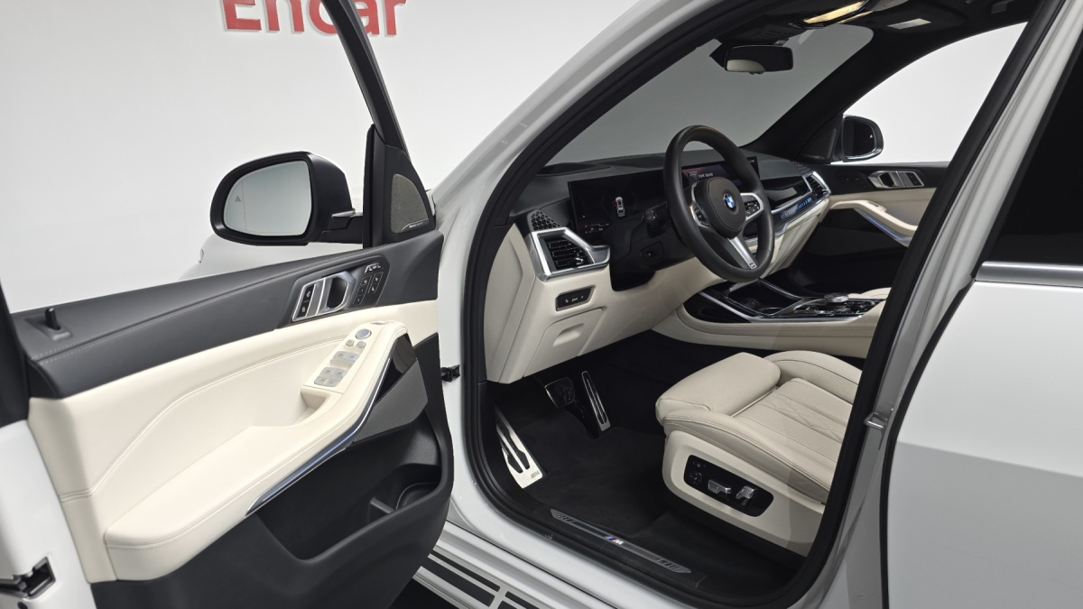 BMW X7, 2023 — фото 10 из 12