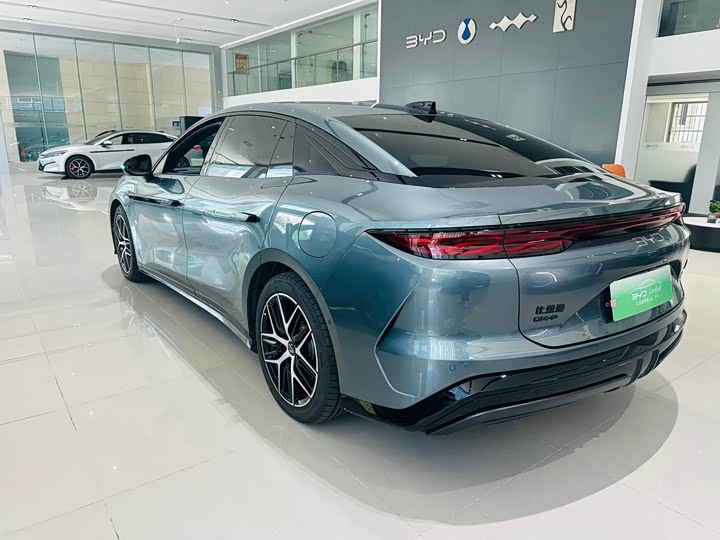 BYD Han L, 2025 — фото 7 из 9