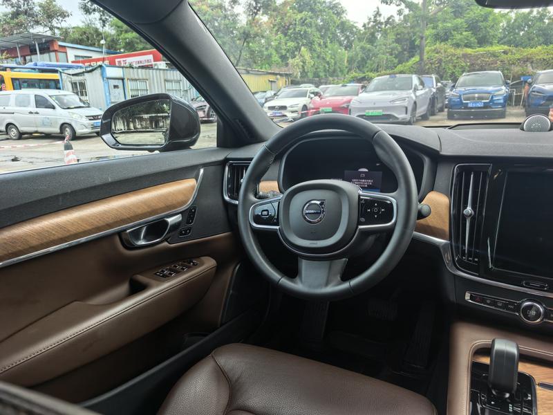 Volvo S90, 2024 — фото 10 из 12