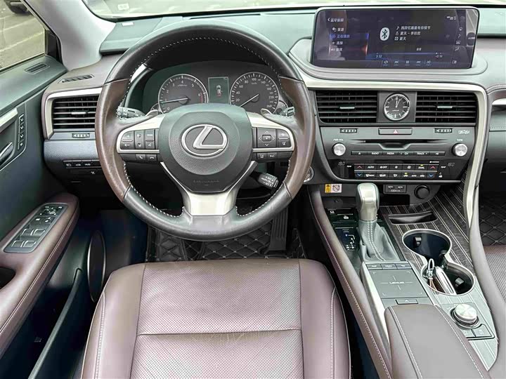 Lexus RX, 2022 — фото 8 из 9