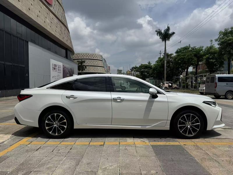 Toyota Avalon, 2023 — фото 8 из 12