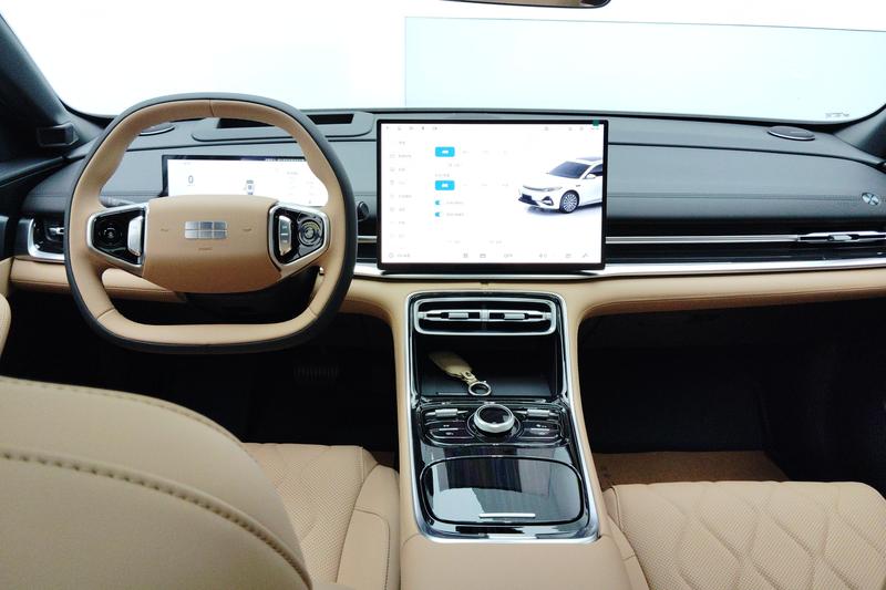 Geely Galaxy A7, 2026 — фото 9 из 12