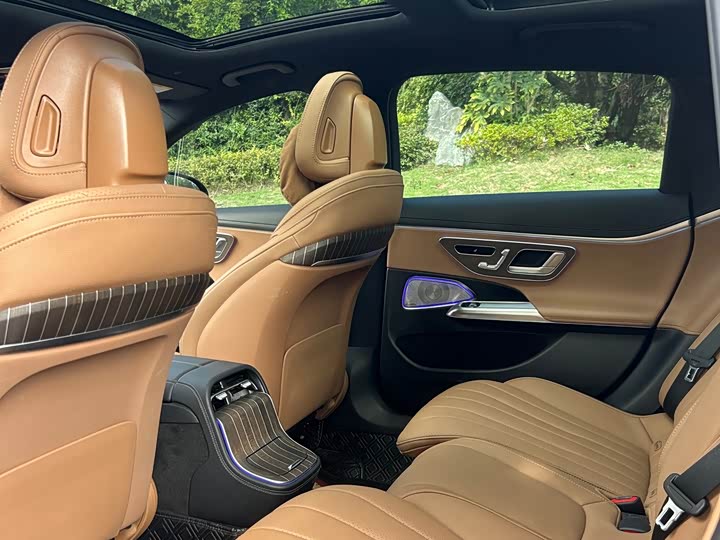 Mercedes-Benz E-Class, 2024 — фото 9 из 9