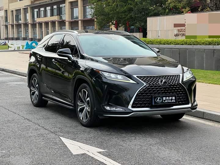 Lexus RX, 2022 — фото 3 из 9
