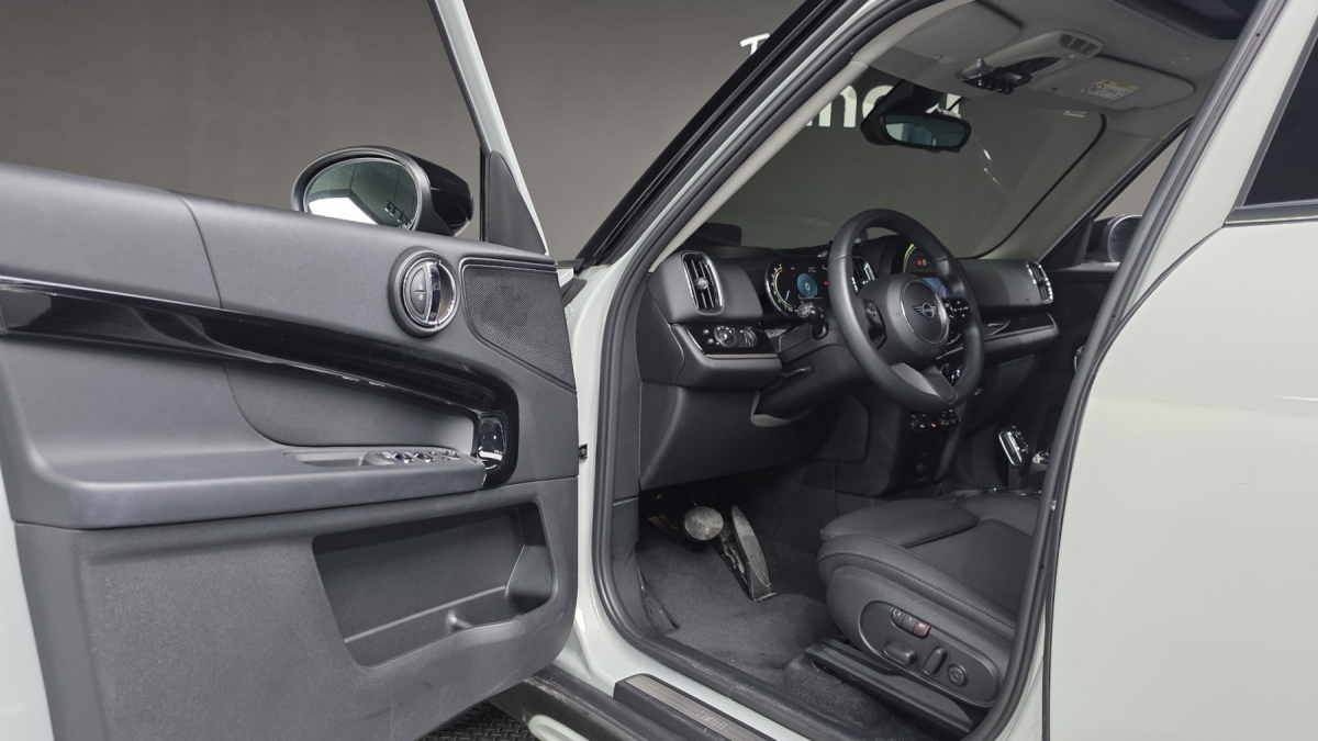 Mini Countryman, 2023 — фото 10 из 12