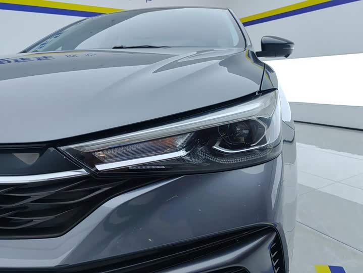 Roewe i5, 2021 — фото 5 из 9